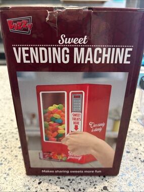Sweet Red Vending Machine Candy Dispenser